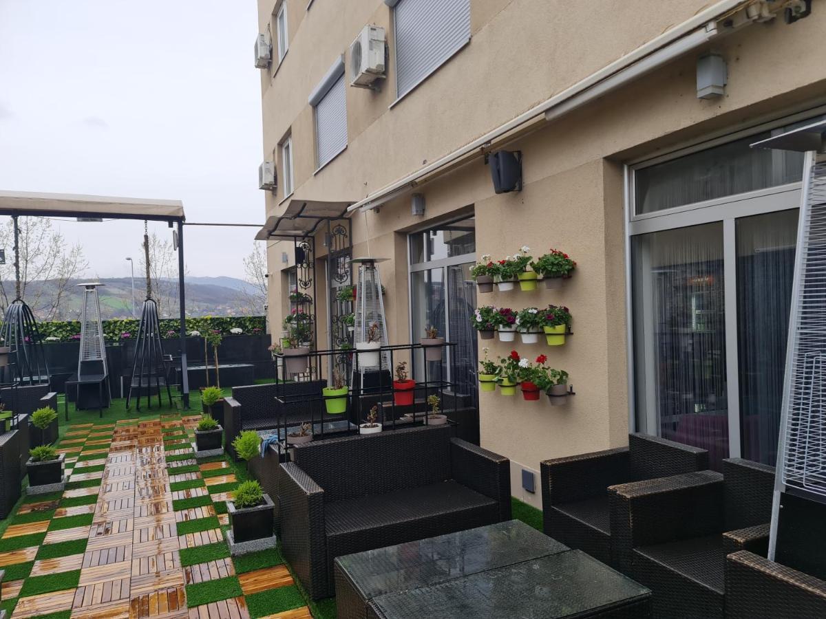 Hotel Tri "O" Topola Dış mekan fotoğraf