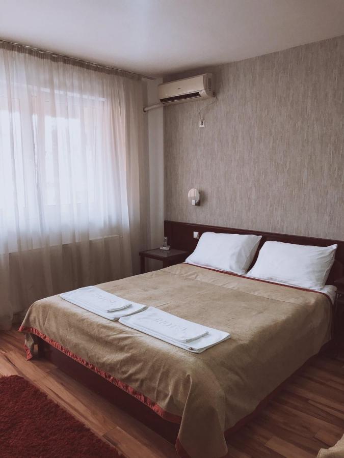 Hotel Tri "O" Topola Dış mekan fotoğraf