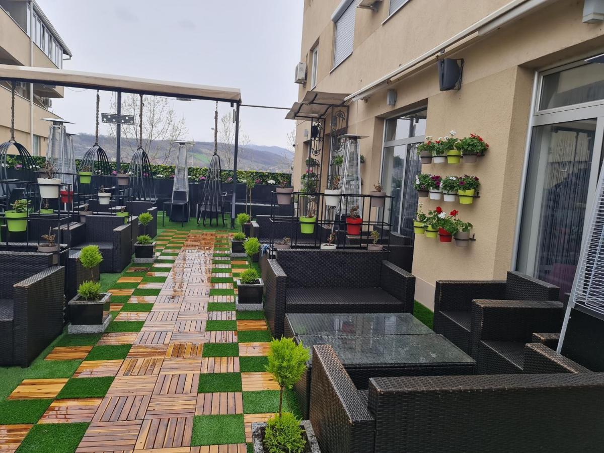 Hotel Tri "O" Topola Dış mekan fotoğraf