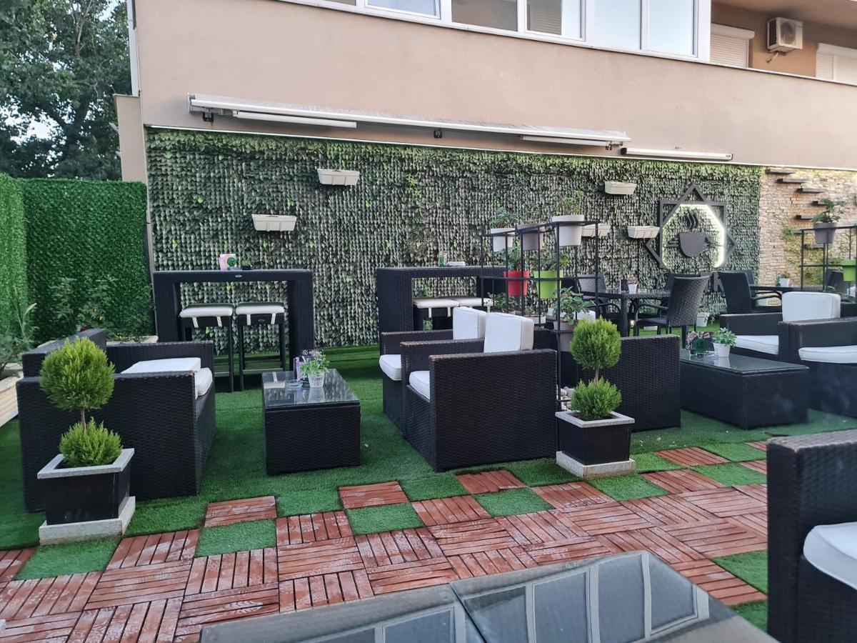 Hotel Tri "O" Topola Dış mekan fotoğraf