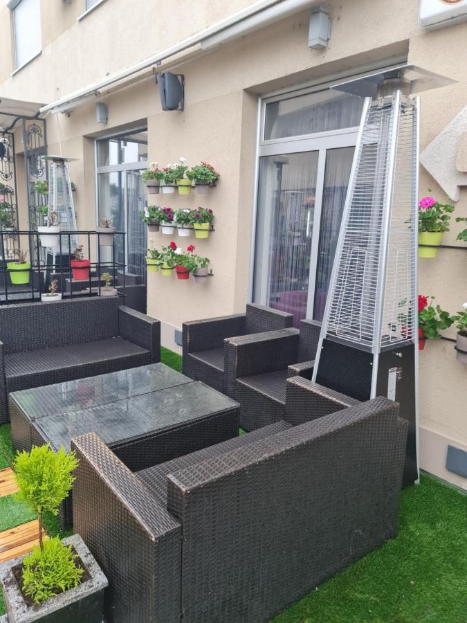Hotel Tri "O" Topola Dış mekan fotoğraf